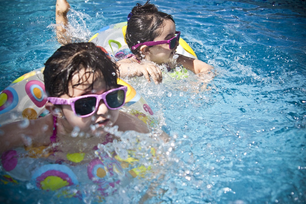 Piscine et bébé : règles de sécurité